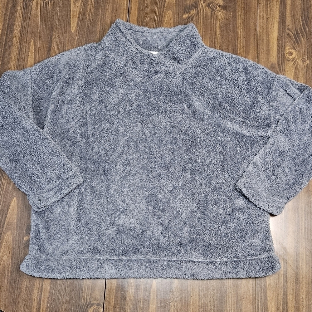 FUZZY SWEATER